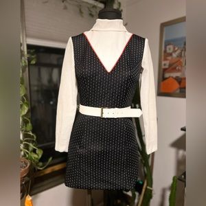 Vintage 60s 70s mod long sleeve turtleneck dress. Size small.